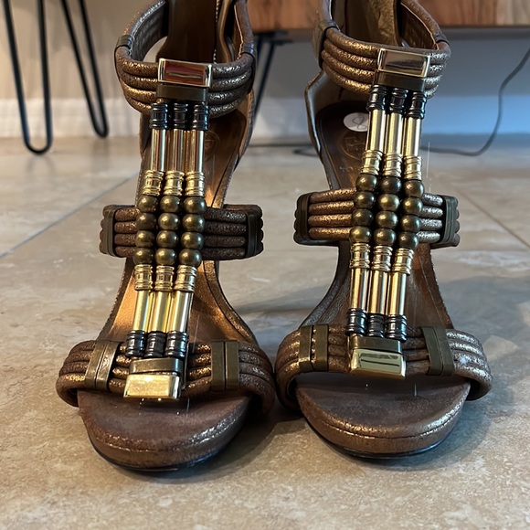 Tory Burch leather Sz 8 metallic bronze gold gladiator high heels pump shoes - Picture 3 of 13